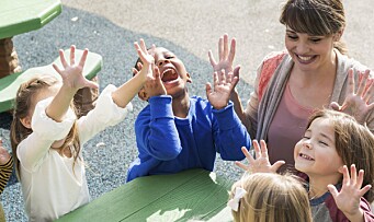 Mobbing i barnehagen: – Barn bør ikke leke uten voksnes nærvær