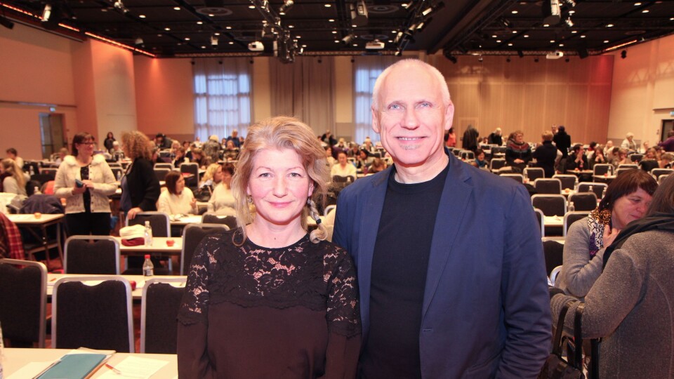 Tona Gulpinar og Leif Hernes presenterte sine siste funn fra forskningsprosjektene Blikk for barn på konferansen 'Barnehagen for de minste - bra nok?'.