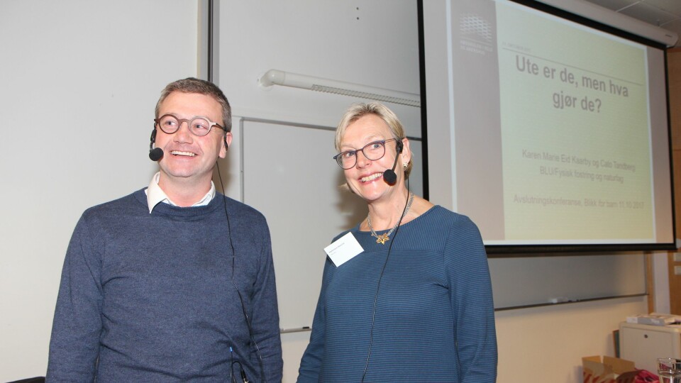 Førstelektor Cato Tandberg og førstelektor Karen Marie Eid Kaarby under sluttkonferansen for «Blikk for barn».