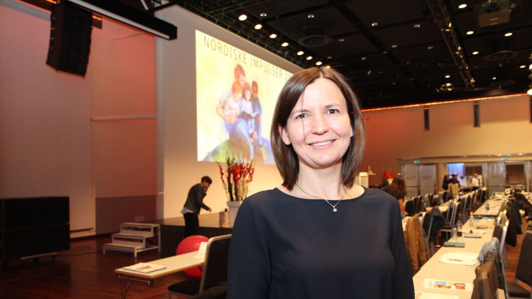 Professor i samfunnsøkonomi ved Universitet i Stavanger, Mari Rege, leder Agderprosjektet. Hun presenterte prosjektet på barnehagekonferansen Nordiske Impulser. Professor i samfunnsøkonomi ved Universitet i Stavanger, Mari Rege, leder Agderprosjektet. Hun presenterte prosjektet på barnehagekonferansen Nordiske Impulser.