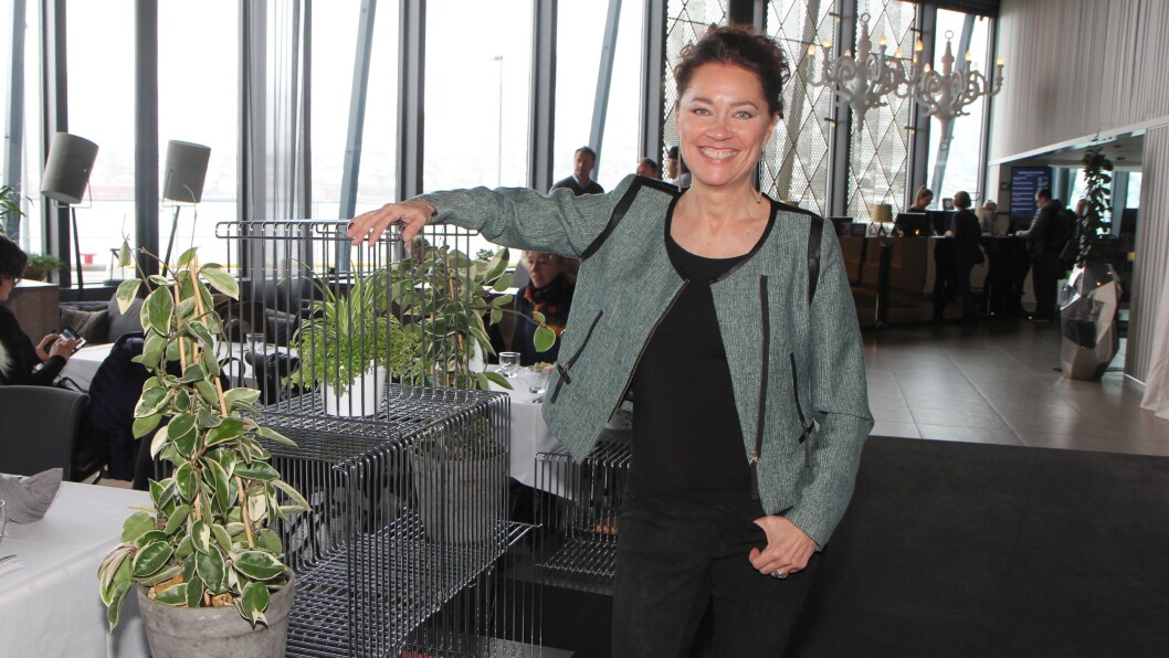 Ann-Elisabeth Knudsen er dansk forfatter, lektor i psykologi og en populær foredragsholder. Under konferansen «Livsmestring og helse i barnehagen» i regi av Utviklingsforum og Tromsø kommune, stilte hun det klassiske spørsmålet; født sånn eller blitt sånn? Ann-Elisabeth Knudsen er dansk forfatter, lektor i psykologi og en populær foredragsholder. Under konferansen «Livsmestring og helse i barnehagen» i regi av Utviklingsforum og Tromsø kommune, stilte hun det klassiske spørsmålet; født sånn eller blitt sånn?