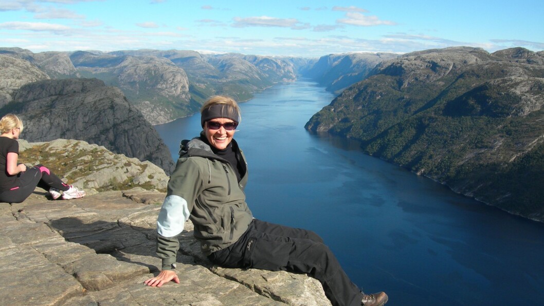 Mette Kalleberg er utdannet barnehagelærer med tilleggsutdanning som musikkterapeut. En utdannelse som var svært populær på papiret da hun søkte jobb etter sykdom i 2003. Men da barnehagene fikk høre om intoleransen, trakk de seg. Mette Kalleberg er utdannet barnehagelærer med tilleggsutdanning som musikkterapeut. En utdannelse som var svært populær på papiret da hun søkte jobb etter sykdom i 2003. Men da barnehagene fikk høre om intoleransen, trakk de seg.