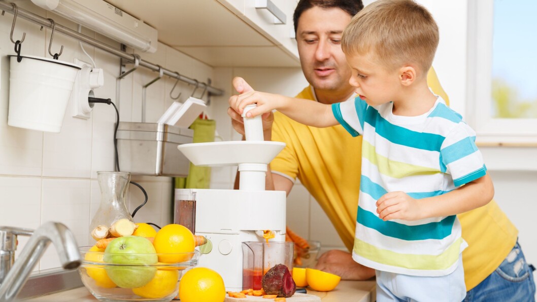 Barn liker gjerne få ingredienser, der man kan tilsett én og én ny grønnsak eller frukt om gangen. Barn liker gjerne få ingredienser, der man kan tilsett én og én ny grønnsak eller frukt om gangen.