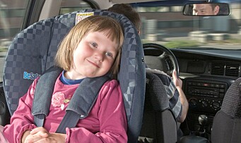Over halvparten av barna mellom 1 og 3 år sitter riktig vei i bilen