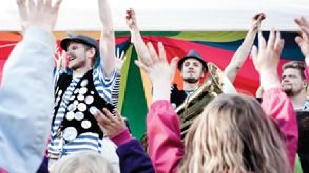 MiniUKA er en opplevelsesrik Kulturfestival for barn og studenter i Trondheim. MiniUKA er et samarbeid mellom SiT Barn, UKA-15 og SiT. I 2011 og 2013 deltok over 1000 barn og voksne på festivalen. MiniUKA er en opplevelsesrik Kulturfestival for barn og studenter i Trondheim. MiniUKA er et samarbeid mellom SiT Barn, UKA-15 og SiT. I 2011 og 2013 deltok over 1000 barn og voksne på festivalen.