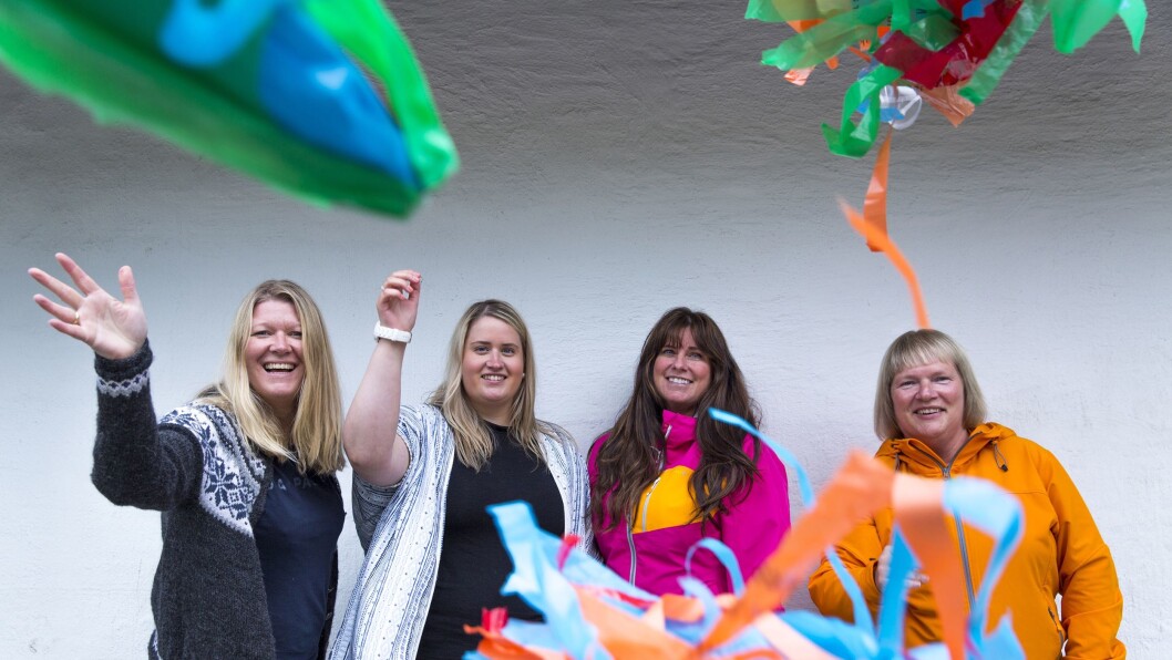 Fra venstre: daglig leder Veronica Langaune, pedagogisk leder og tillitsvalgt Marte Thon Larsen, verneombud og barnepleier Harriet Nornberg og assistent og tillitsvalgt Berit Søreng. Fra venstre: daglig leder Veronica Langaune, pedagogisk leder og tillitsvalgt Marte Thon Larsen, verneombud og barnepleier Harriet Nornberg og assistent og tillitsvalgt Berit Søreng.