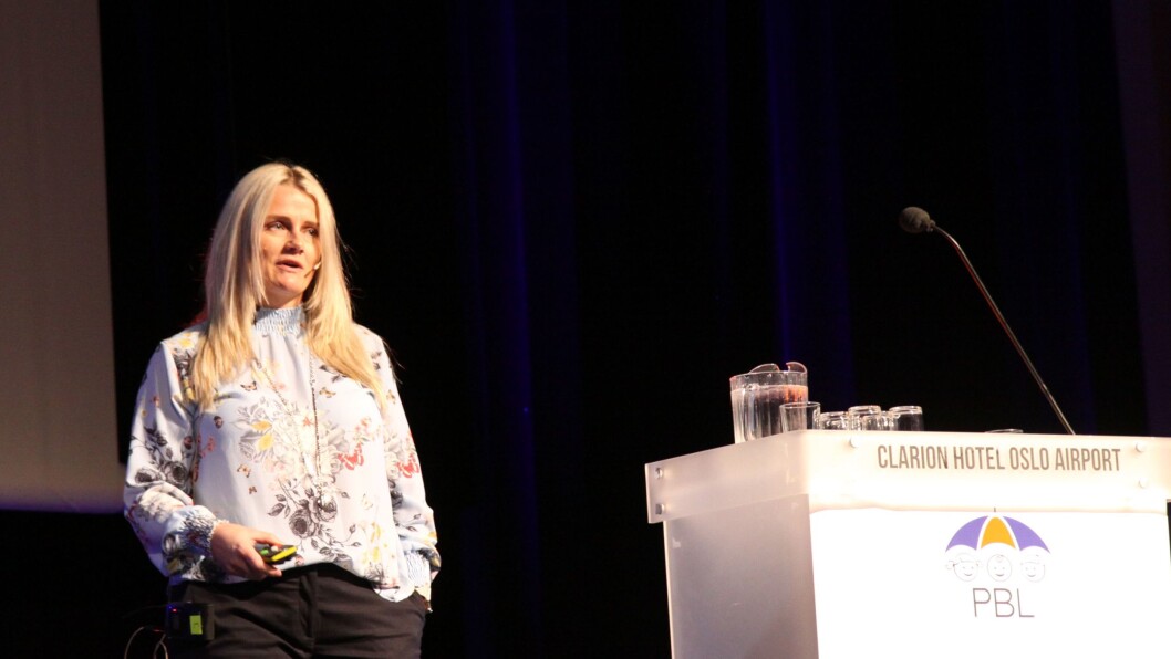 Hege Kristin Sunde la frem rapporten fra Agenda Kaupang under PBLs landsmøte. Hege Kristin Sunde la frem rapporten fra Agenda Kaupang under PBLs landsmøte.