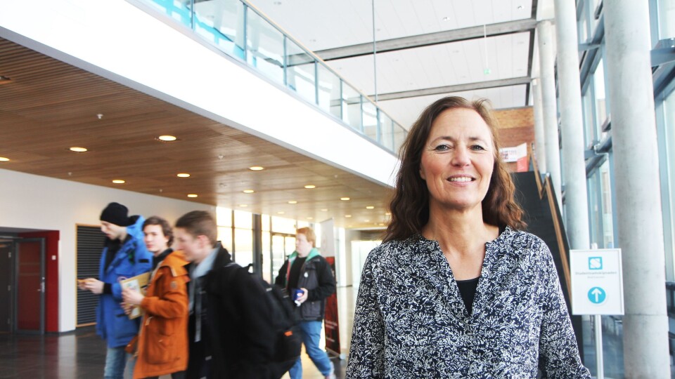 - Er bleieskift omsorg? Ikke hvis den psykiske delen ikke er med, sier Kristin Rydjord Tholin ved Høgskolen i Vestfold og Buskerud.