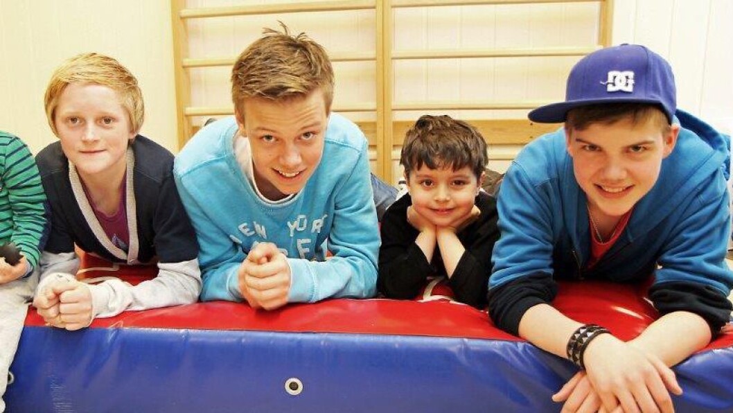 Sondre Rekdal Larsen, Ole-Christoffer Njerheim og Samuel Falkeid er lekeressurser i Gauselbakken barnehage. Sondre Rekdal Larsen, Ole-Christoffer Njerheim og Samuel Falkeid er lekeressurser i Gauselbakken barnehage.