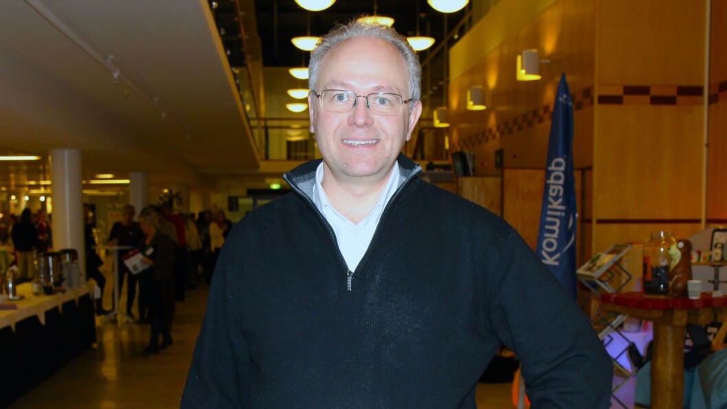 David Edfelt er psykolog og ekspert på barn og ungdom med nevropsykiatriske funksjonsnedsettelser, læringsvansker og problemskapende atferd. David Edfelt er psykolog og ekspert på barn og ungdom med nevropsykiatriske funksjonsnedsettelser, læringsvansker og problemskapende atferd.