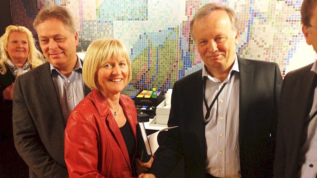 Forhandlingsleder i Unio kommune, Ragnhild Lied og forhandlingslederen for KS, Per Kristian Sundnes. Forhandlingsleder i Unio kommune, Ragnhild Lied og forhandlingslederen for KS, Per Kristian Sundnes.
