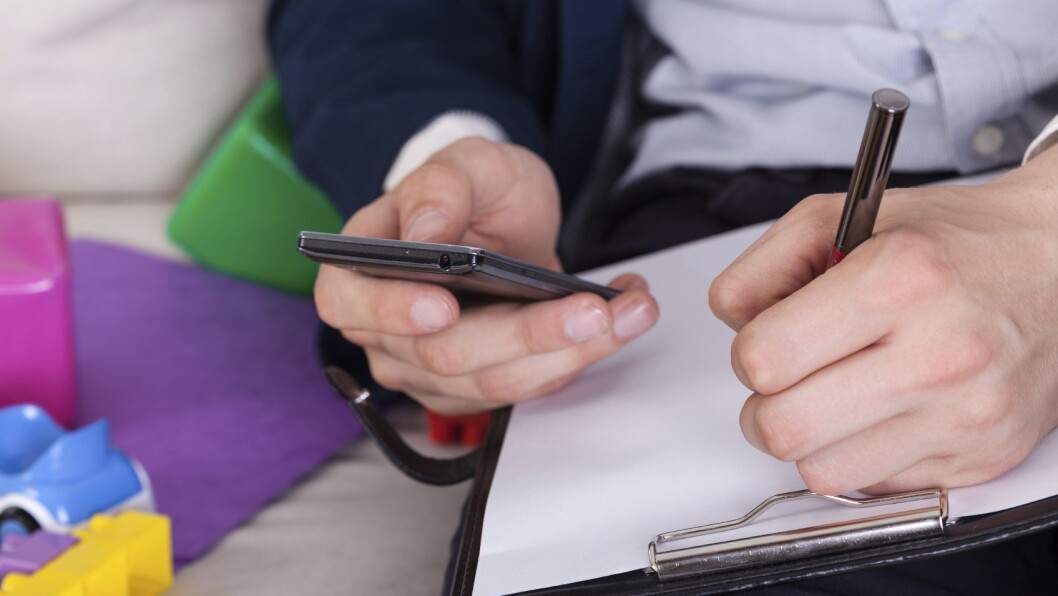 Datatilsynet frykter at den nye barnehageloven vil svekke foreldrenes rettigheter. Datatilsynet frykter at den nye barnehageloven vil svekke foreldrenes rettigheter.