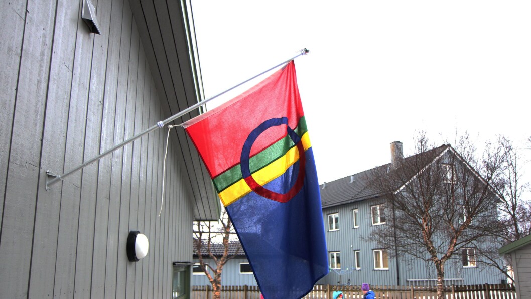 Utvalget peker på samiskspråklige barnehager som det viktigste enkelttiltaket for å sikre bevaring og vitalisering av samiske språk. Utvalget peker på samiskspråklige barnehager som det viktigste enkelttiltaket for å sikre bevaring og vitalisering av samiske språk.
