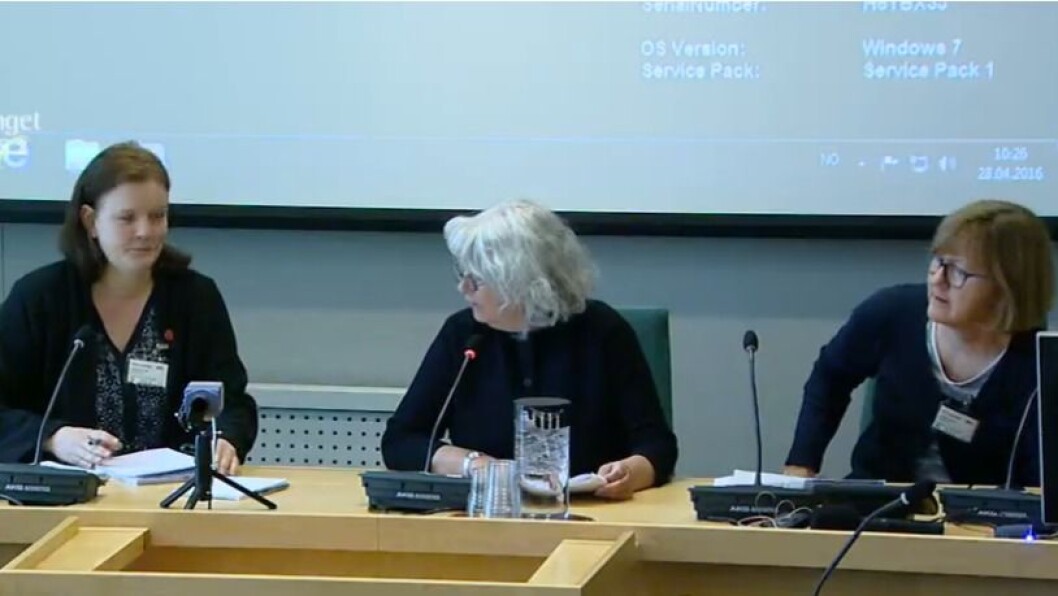 Fagforbundet på høring: Mette Henriksen Aas, AU-medlem, Kristine Hansen, avdelingsleder og Ingri Bjørnevik, rådgiver. Fagforbundet på høring: Mette Henriksen Aas, AU-medlem, Kristine Hansen, avdelingsleder og Ingri Bjørnevik, rådgiver.