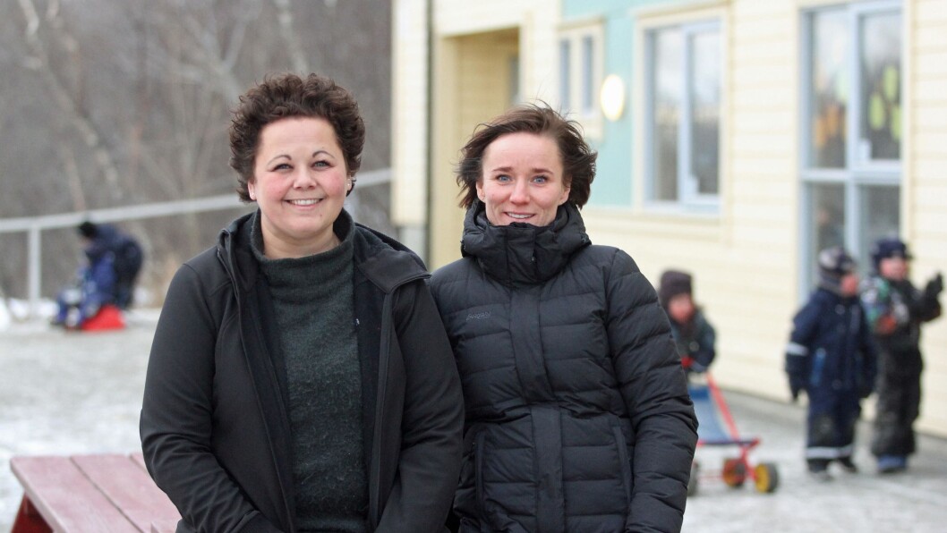 Daglig leder Lisbeth Aasgård og fagarbeider Elisabeth Nilsen i Læringsverkstedet Bodøsjøen barnehage bruker den nye rammeplanen enda mer flittig enn før. Daglig leder Lisbeth Aasgård og fagarbeider Elisabeth Nilsen i Læringsverkstedet Bodøsjøen barnehage bruker den nye rammeplanen enda mer flittig enn før.