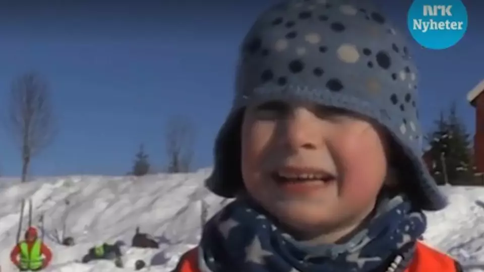 Ola Mogård ble intervjuet av NRK da han og barnehagen var på skitur i bymarka i Trondheim. Skjermdump: nrk.no/trondelag