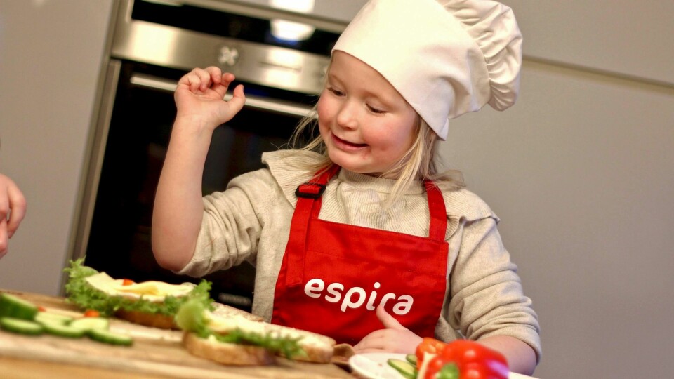 I Espiras barnehager får barna alle måltider servert i barnehagen. Nå skal de også lære seg å lage sunne og gode matpakker til skole og SFO.