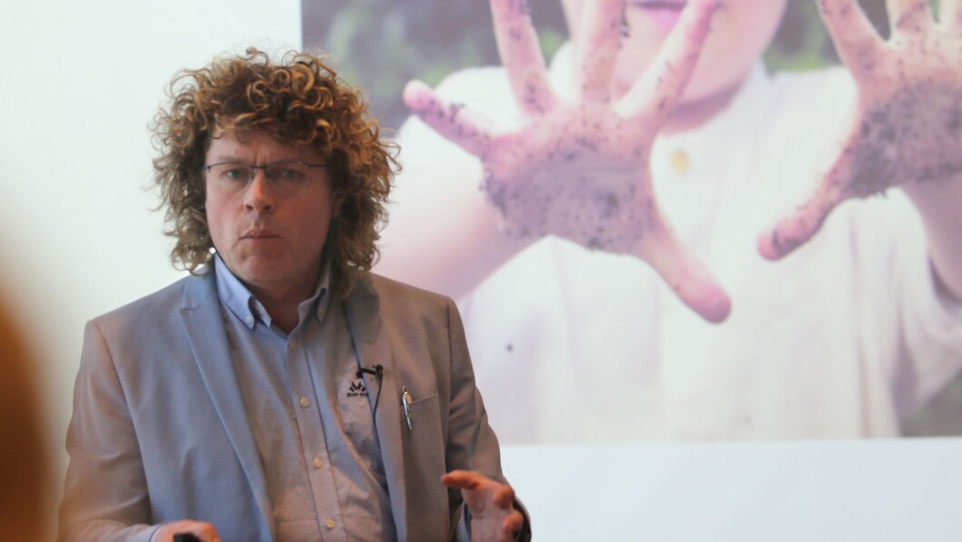 Dag Jørund Lønning, rektor ved Høgskulen for landbruk og bygdeutvikling, har skrevet «Jordboka». Han var en av foredragsholderne under konferansen. Dag Jørund Lønning, rektor ved Høgskulen for landbruk og bygdeutvikling, har skrevet «Jordboka». Han var en av foredragsholderne under konferansen.
