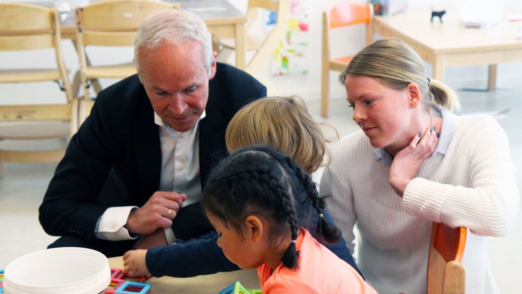 Rebecka Keihl er utdannet spesialpedagog og tar for tiden tilleggsutdanning i barnehagepedagogikk for å kunne bli pedagogisk leder. Rebecka Keihl er utdannet spesialpedagog og tar for tiden tilleggsutdanning i barnehagepedagogikk for å kunne bli pedagogisk leder.