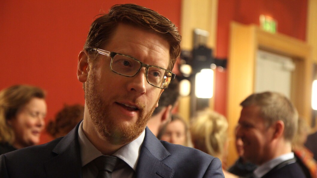 Arbeiderpartiets utdanningspolitiske talsperson Martin Henriksen er ikke fornøyd med regjeringens håndtering av bemanningsnormen. Foto: Øyvind Johansen Arbeiderpartiets utdanningspolitiske talsperson Martin Henriksen er ikke fornøyd med regjeringens håndtering av bemanningsnormen. Foto: Øyvind Johansen