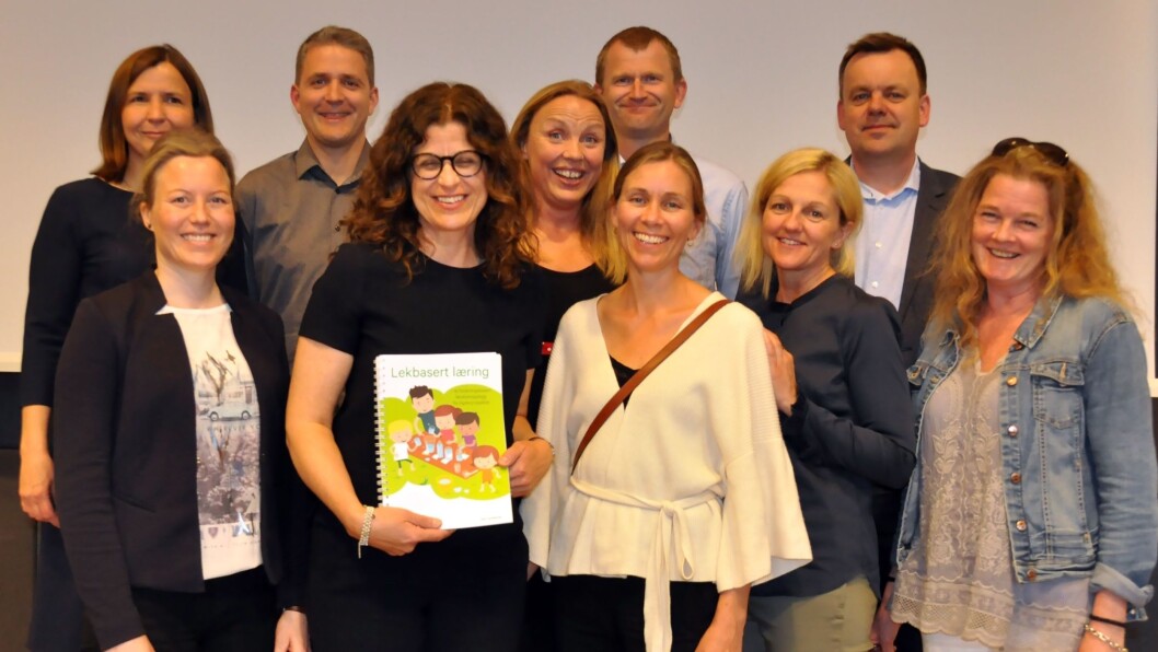 Prosjektgruppen: (Øverst fra venstre:) Mari Rege, Martin Carlsen, Ingvald Erfjord, Per Sigurd Hundeland, Svanhild Breive, Ingunn Størksen, Svanaug Lunde, Ragnhild Lenes, Åse Lea og Ingeborg Foldøy Solli. (Dieuwer ten Braak er også med i gruppen, men var ikke tilstede på lanseringen). Foto: Ina Midttveit, Universitetet i Stavanger Prosjektgruppen: (Øverst fra venstre:) Mari Rege, Martin Carlsen, Ingvald Erfjord, Per Sigurd Hundeland, Svanhild Breive, Ingunn Størksen, Svanaug Lunde, Ragnhild Lenes, Åse Lea og Ingeborg Foldøy Solli. (Dieuwer ten Braak er også med i gruppen, men var ikke tilstede på lanseringen). Foto: Ina Midttveit, Universitetet i Stavanger