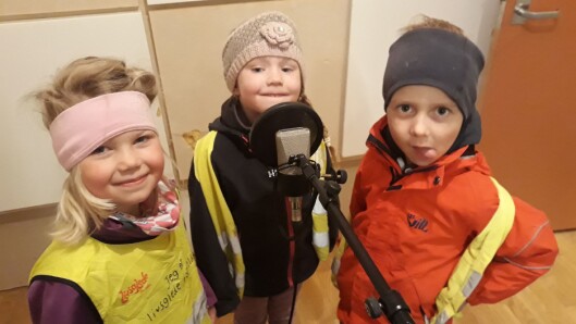 Sofie, Alva og Torjus i studio. Sofie, Alva og Torjus i studio.
