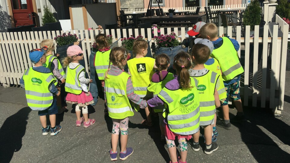 Barna ved Krinkelkroken barnehage i Mosjøen var nettopp ivrige deltagere på kunstfestival i byen.