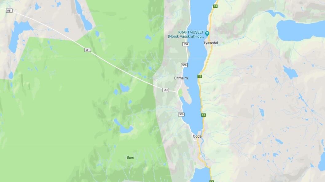 Familien som er uten bil bor i sentrum av Odda, men har fått barnehageplass på Eitrheim, omlag fire kilometer unna. Kart: Googlemaps Familien som er uten bil bor i sentrum av Odda, men har fått barnehageplass på Eitrheim, omlag fire kilometer unna. Kart: Googlemaps