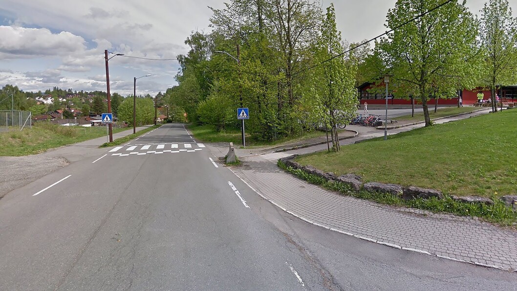 Det var utenfor Billingstad skole at mannen ble stoppet av politiet. Foto: Googlemaps Det var utenfor Billingstad skole at mannen ble stoppet av politiet. Foto: Googlemaps