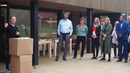 Eier og daglig leder i Pioner Barnehager, Bjarte Nord, holder tale under åpningen av barnehagen. Eier og daglig leder i Pioner Barnehager, Bjarte Nord, holder tale under åpningen av barnehagen.