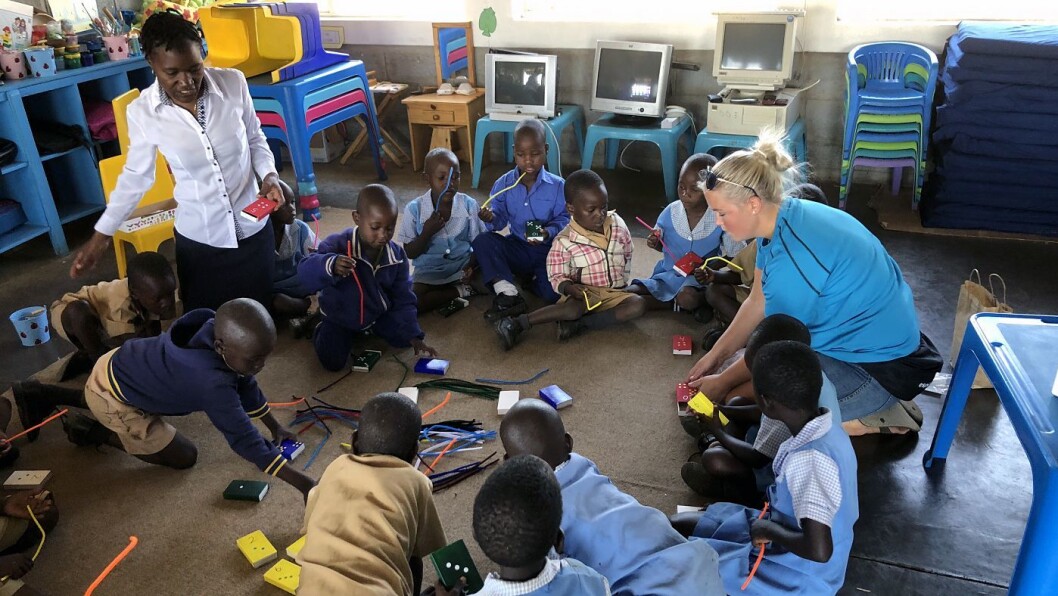 Denne uka har blant annet seks ansatte i Espira vært i Zimbabwe og besøkt sin egen barnehage. Denne uka har blant annet seks ansatte i Espira vært i Zimbabwe og besøkt sin egen barnehage.