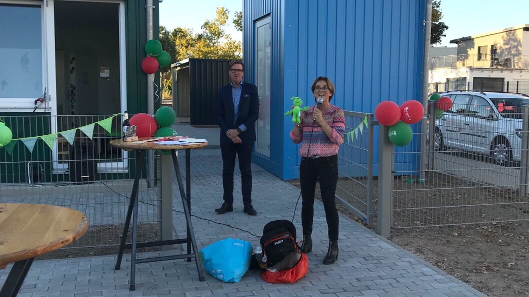 Administrerende direktør Marit Lambrechts i Espira foretok åpningen sammen med administrerende direktør i AcadeMedia, Marcus Strömberg. Administrerende direktør Marit Lambrechts i Espira foretok åpningen sammen med administrerende direktør i AcadeMedia, Marcus Strömberg.