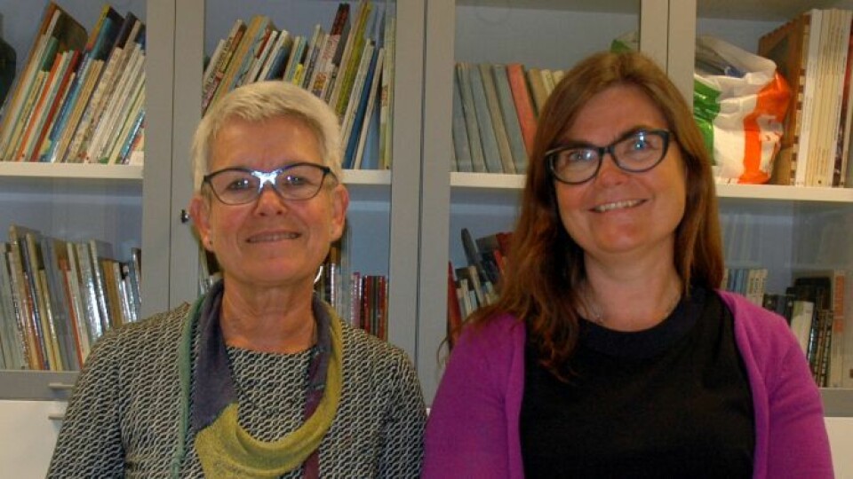 Dosent Ann Merete Otterstad (t.v.) og førsteamanuensis Tove Lafton ønsker å bidra til debatt om hva barnehagepedagogikk kan være. Foto: Kari Aamli, OsloMet