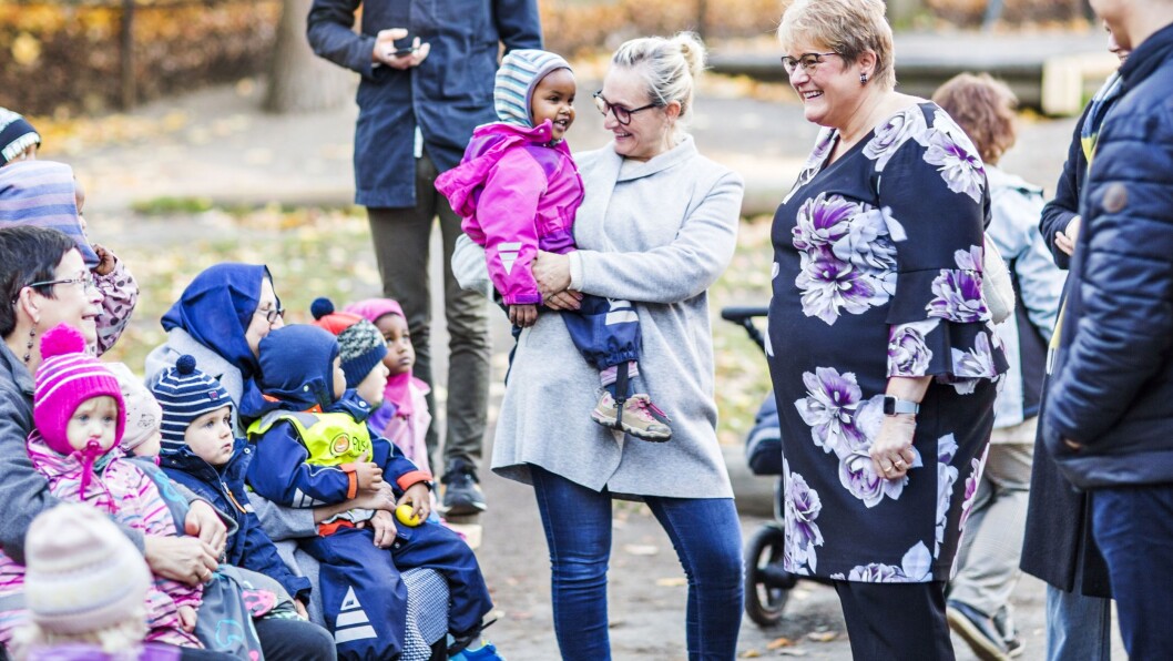Styrer Tonje Elisabeth Dahl i Langleiken og Enerhaugen barnehager i Oslo kom over prosjektet Syngende barnehage ved en tilfeldighet. Nå preger sang og musikk livet i barnehagen. Nylig var kulturminister Trine Skei Grande (V) på besøk. Styrer Tonje Elisabeth Dahl i Langleiken og Enerhaugen barnehager i Oslo kom over prosjektet Syngende barnehage ved en tilfeldighet. Nå preger sang og musikk livet i barnehagen. Nylig var kulturminister Trine Skei Grande (V) på besøk.