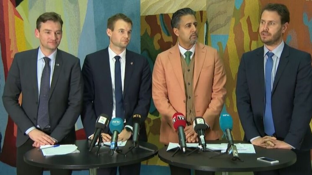 Henrik Asheim (H), Kjell-Ingolf Ropstad (KrF), Abid Raja (V) og Helge Andre Njåstad (Frp) presenterer budsjettavtalen. Henrik Asheim (H), Kjell-Ingolf Ropstad (KrF), Abid Raja (V) og Helge Andre Njåstad (Frp) presenterer budsjettavtalen.