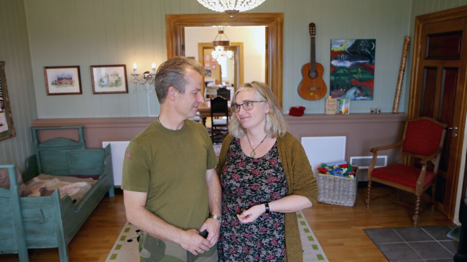 Ann-Elisabeth og Roar Hustad kjempet en lang kamp for å få igjen det de tapte da myndighetene trakk tilbake godkjenningen for de 30 barnehageplassene.