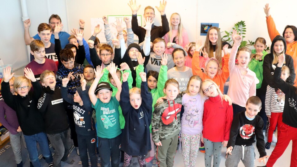 Elevene ved Toten Montessoriskole kunne slippe jubelen løs etter kommunestyremøtet 20. februar. Da sa politikerne ja til å gi tilskudd til barnehageplasser ved skolen.