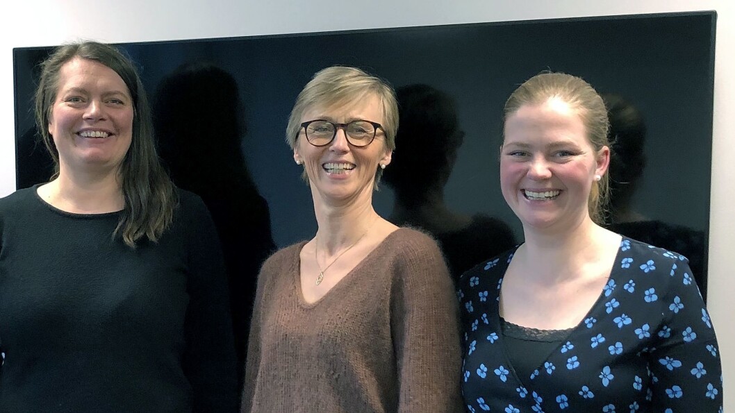 Fag- og kvalitetsdirektør i Espira Pia Paulsrud (til venstre) snakker med styrer Heidi Davidsen fra Espira Åbol og pedagogisk leder Kristin Krokeide fra Espira Rå om språk i den første utgaven av Barnehagepodden. Fag- og kvalitetsdirektør i Espira Pia Paulsrud (til venstre) snakker med styrer Heidi Davidsen fra Espira Åbol og pedagogisk leder Kristin Krokeide fra Espira Rå om språk i den første utgaven av Barnehagepodden.