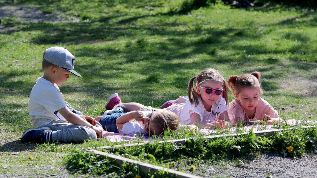 Det fine været sørget for skikkelig festivalstemning i barnehagen. Det fine været sørget for skikkelig festivalstemning i barnehagen.