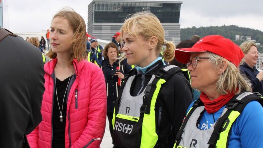 Statsråd Iselin Nybø på operataket sammen med PBL-direktør Anne Lindboe og Ada Sofie Austegard fra Stine Sofies Stiftelse. Statsråd Iselin Nybø på operataket sammen med PBL-direktør Anne Lindboe og Ada Sofie Austegard fra Stine Sofies Stiftelse.