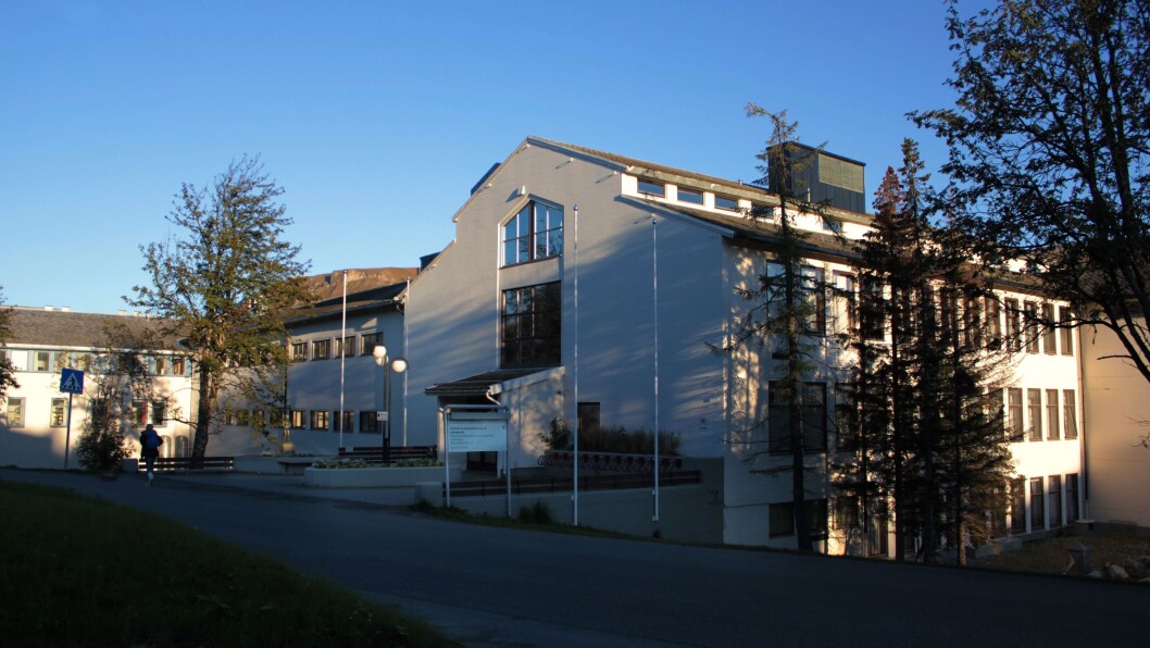 Institutt for lærerutdanning og pedagogikk ved Universitetet i Tromsø. Nå planlegges et ny, samlingsbasert barnehagelærerutdanning. Institutt for lærerutdanning og pedagogikk ved Universitetet i Tromsø. Nå planlegges et ny, samlingsbasert barnehagelærerutdanning.