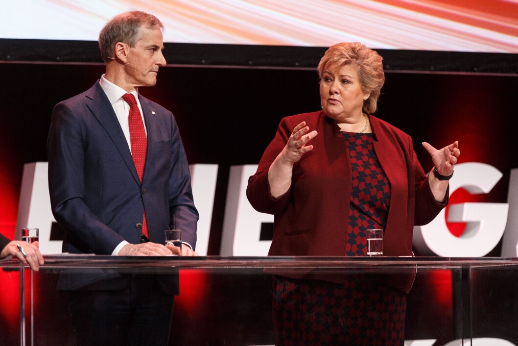 Jonas Gahr Støre (Ap) får en advarsel fra Erna Solberg (H). Bildet er tatt ved en tidligere anledning. Jonas Gahr Støre (Ap) får en advarsel fra Erna Solberg (H). Bildet er tatt ved en tidligere anledning.