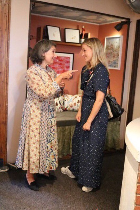 Davina Talén sammen med barnehagens aller første barn Sunniva Lange. Davina Talén sammen med barnehagens aller første barn Sunniva Lange.