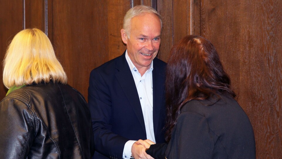 Statsråd Jan Tore Sanner og resten av kunnskapsdepartementet er i gang med å se på ny barnehagelov. En del av dette går på en mulig reduksjon i pensjonssjablongen. Bildet er fra hastemøtet mellom statsråden og Utdanningsforbundet, Fagforbundet, Delta og PBL, hvor det varslede pensjonskuttet var tema.
