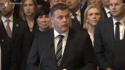 Statsråd Jøran Kallmyr (FrP) leste «Melding frå Kongen til Stortinget om Noregs rikes tilstand og styring i tida etter siste melding» Statsråd Jøran Kallmyr (FrP) leste «Melding frå Kongen til Stortinget om Noregs rikes tilstand og styring i tida etter siste melding»