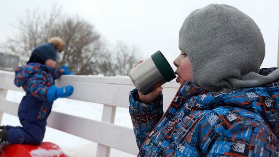 Skal barna i Lunheim barnehage i Tromsø drikke kakao på tur, må den være under 45 grader.