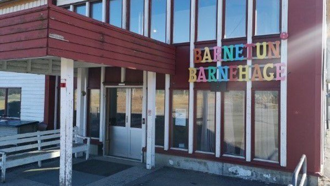 Barnetun barnehage ligger i idrettshallen i Brønnøysund. Barnetun barnehage ligger i idrettshallen i Brønnøysund.