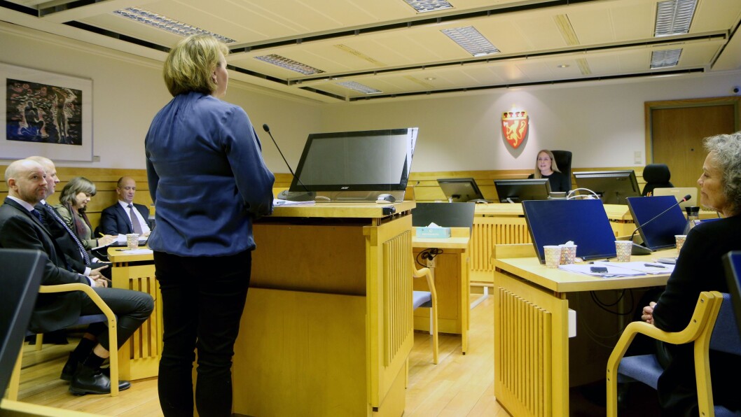 To dager var satt av til å forhandle om Gnist Trøa skal få fortsette å holde åpent etter 1. mars eller ikke. Her er det May Liss Tobiassen, direktør for Nasjonalt kunnskapssenter for barnehager, som forklarer seg for retten. To dager var satt av til å forhandle om Gnist Trøa skal få fortsette å holde åpent etter 1. mars eller ikke. Her er det May Liss Tobiassen, direktør for Nasjonalt kunnskapssenter for barnehager, som forklarer seg for retten.