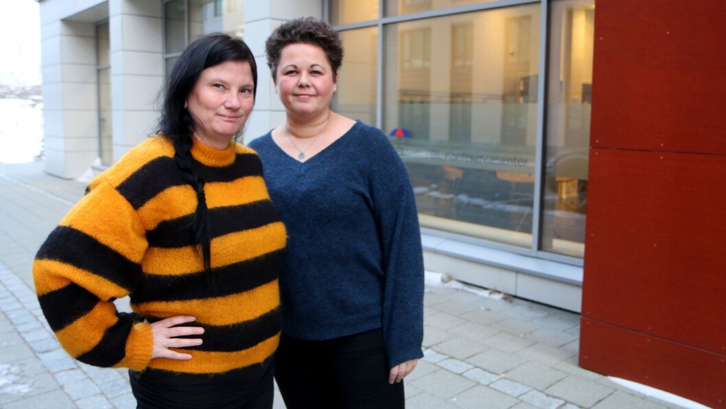 Pedagogisk leder Hege Eriksen (til venstre) og styrer Lisbeth Aasgård i Læringsverkstedet Bodøsjøen Naturbarnehage var to av deltagerne under den første Barnas verneombud-samlingen. Pedagogisk leder Hege Eriksen (til venstre) og styrer Lisbeth Aasgård i Læringsverkstedet Bodøsjøen Naturbarnehage var to av deltagerne under den første Barnas verneombud-samlingen.