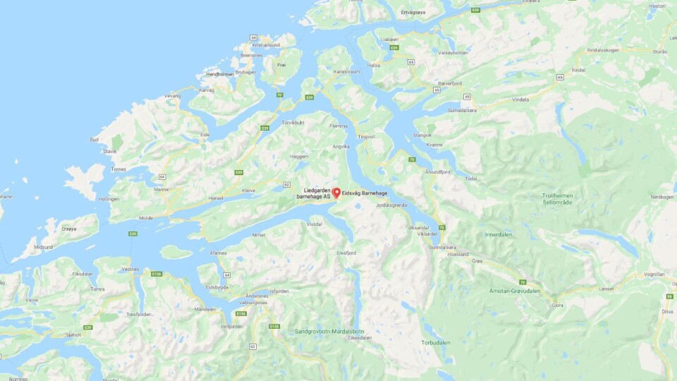 Barnet går i Eidsvåg barnehage, der det er 62 barn og 18 voksne.